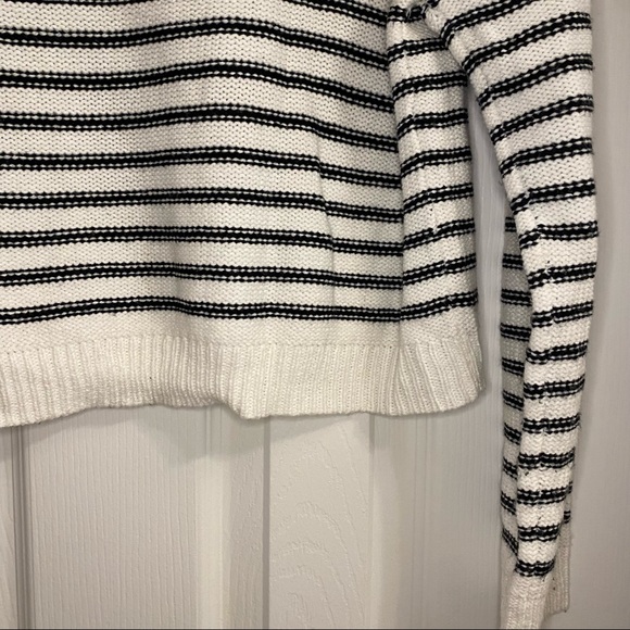 H&M - Stripe Knit Sweater - Picture 4 of 6